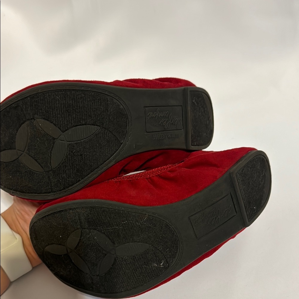 Dexflex Comfort Red Ballet Flats for Everyday Wear - Picture 2 of 2